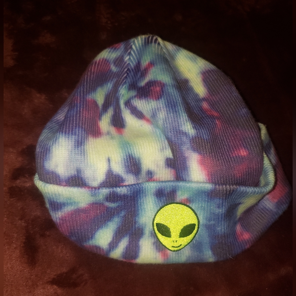 A.lab purple and blue tie dye Alien beanie